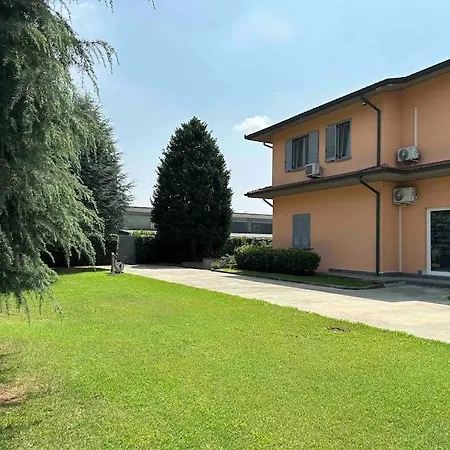 1 Apartment